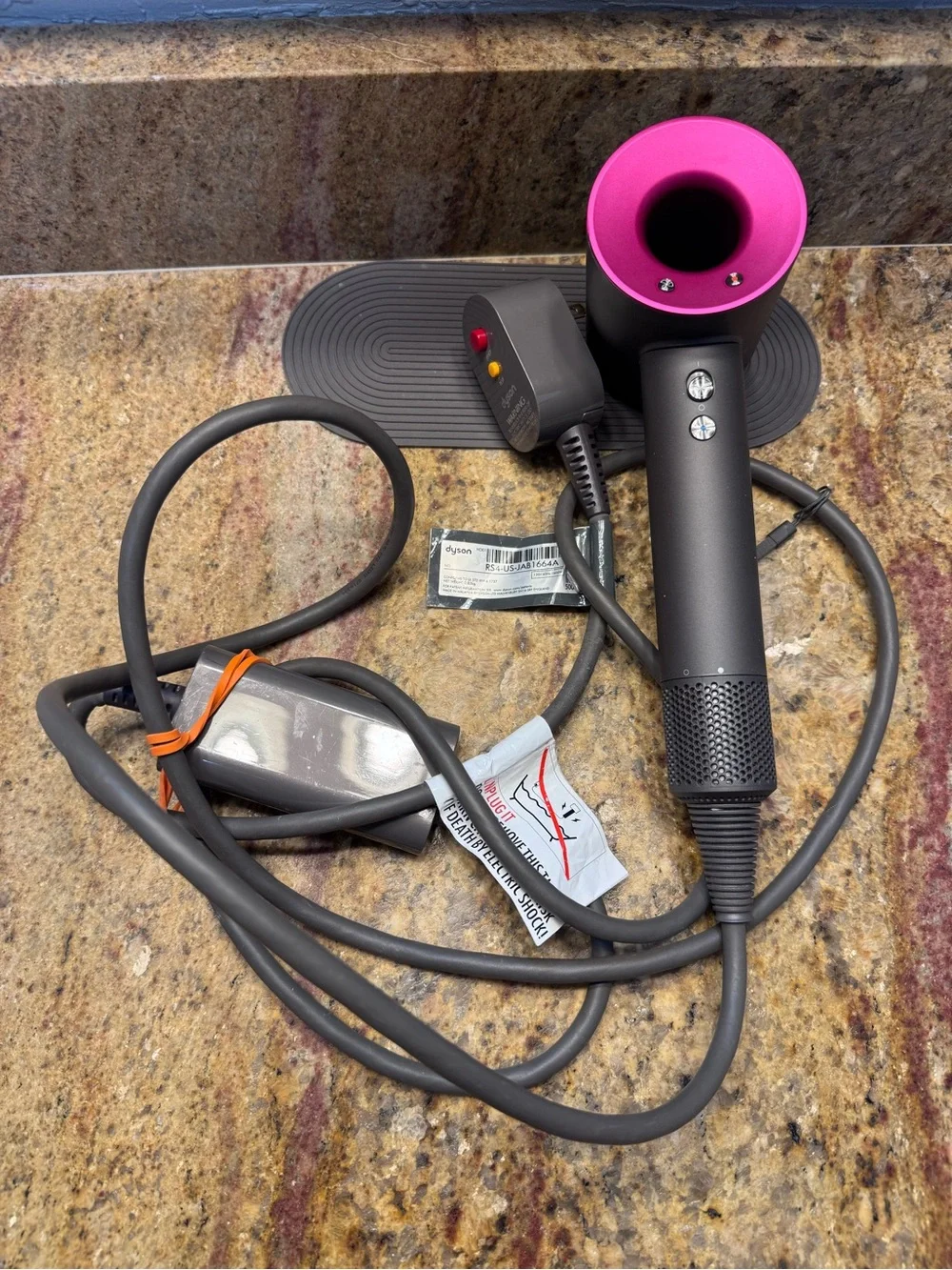 Dyson Supersonic Hair Dryer HD01, Iron/Fuchsia